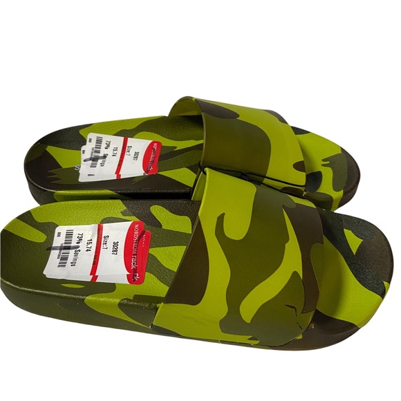 NEW Steve Madden Sofi Slide Sandal in Camo - Picture 3 of 4